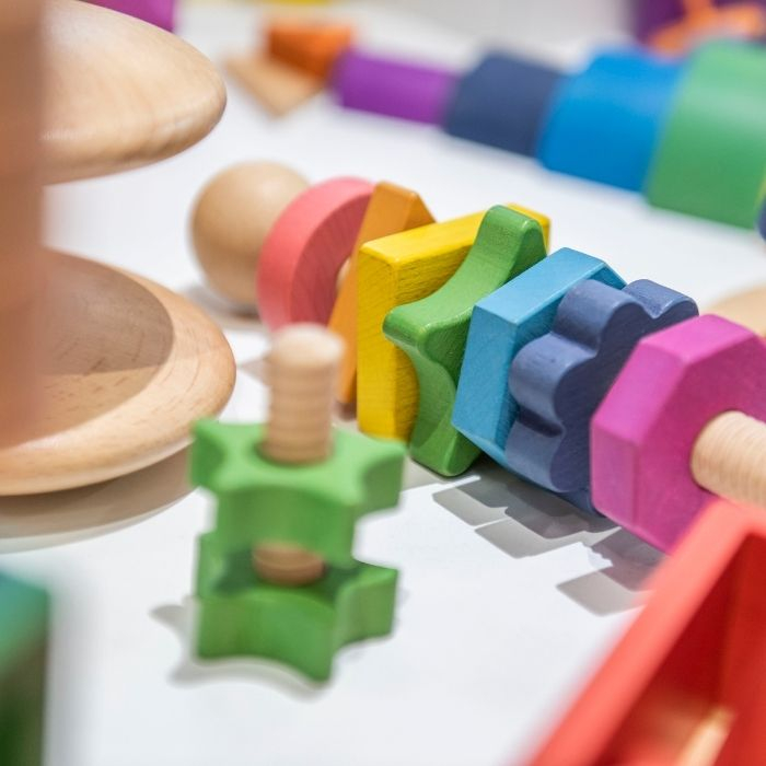 TickiT Regenboog houten vormen Twister| Speel je Wijs