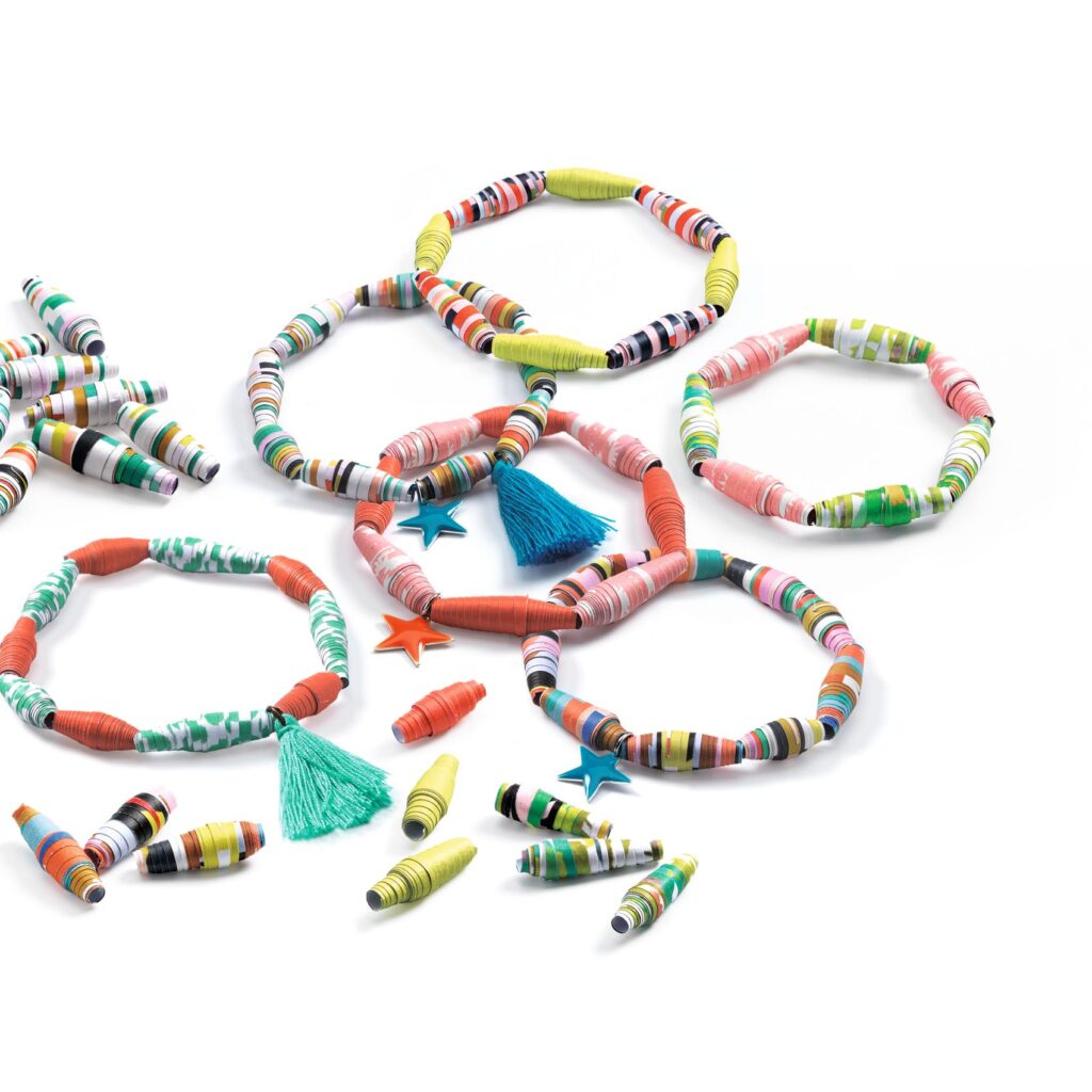 Djeco DIY - Knutselset armbandjes maken met papieren kralen | Speel je Wijs