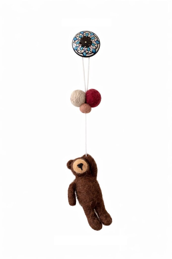 Villa Schaap Hanger Ballon Beer - van 100% wolvilt | Speel je Wijs