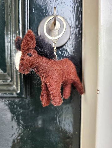 Villa Schaap Sleutelhanger Paard - van 100% wolvilt | Speel je Wijs